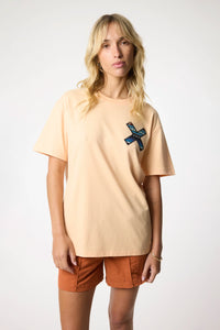 APRICOT CLASSIC TEE