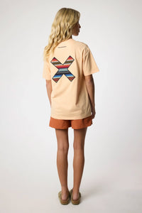 APRICOT CLASSIC TEE
