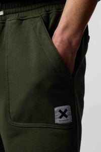 KHAKI ICONIC SHORTS