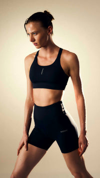 DEEP BLACK ACTIVE WOMAN SHORT LEGGINS