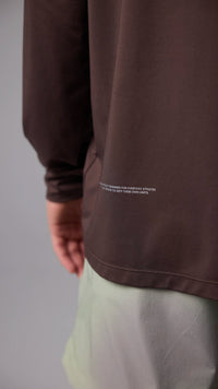 SOLID BROWN TRAIN LS TEE