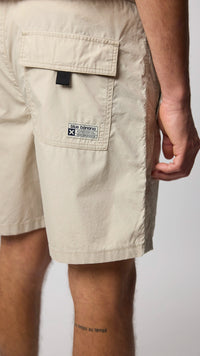 BEIGE WAVE SHORTS