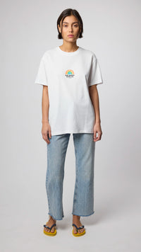 WHITE RAINBOW TEE