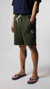 KHAKI ICONIC SHORTS