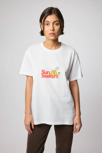 WHITE SUN SEEKERS TEE